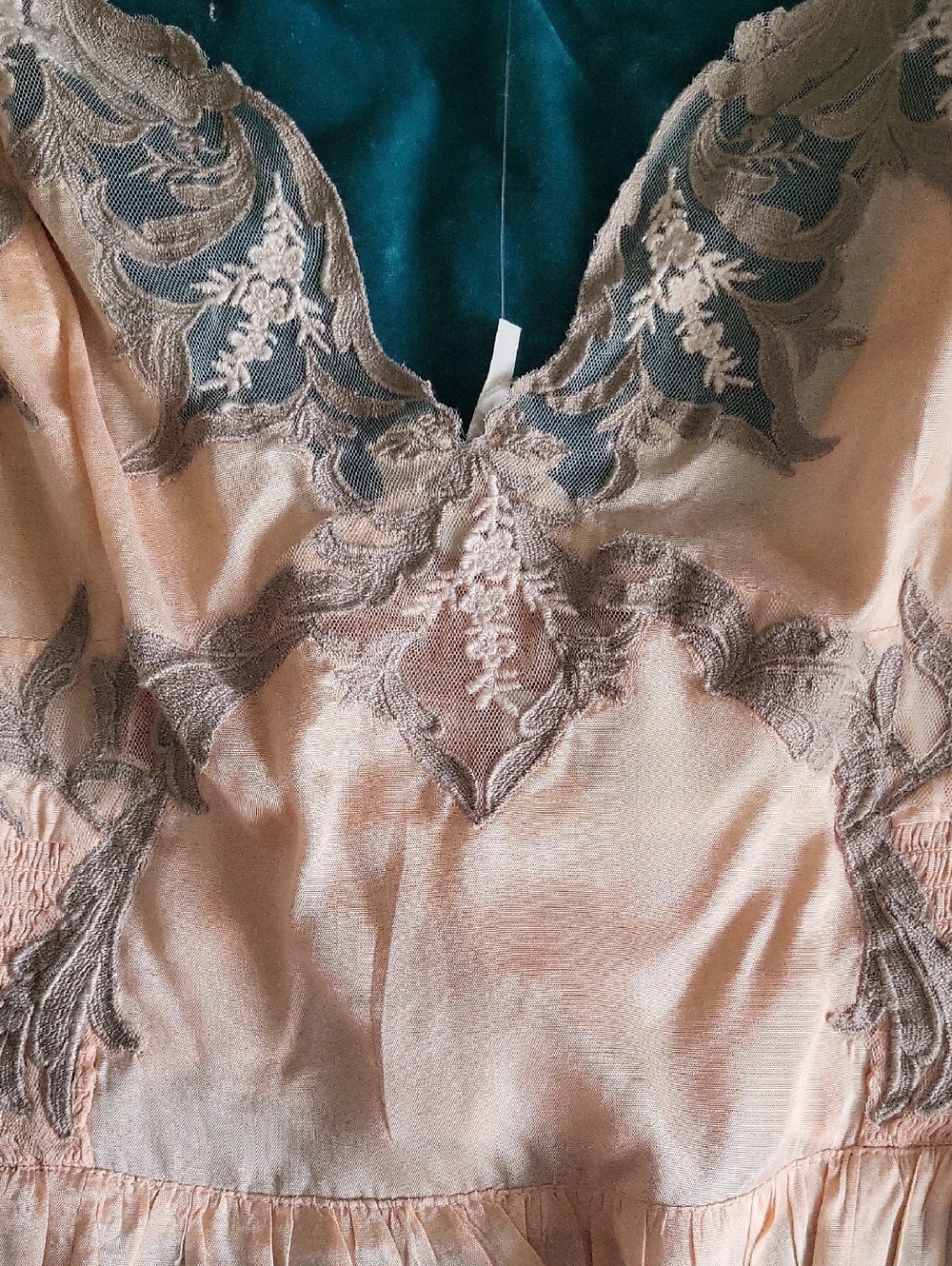 NWT Free People Peach & Gray Lace Flutter Sleeve Crop Blouse size Medium - Picture 3 of 5